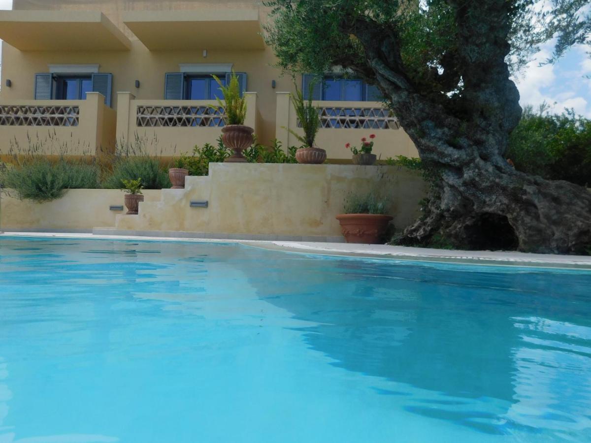 Orea Superior Rooms Kypseli Exterior foto